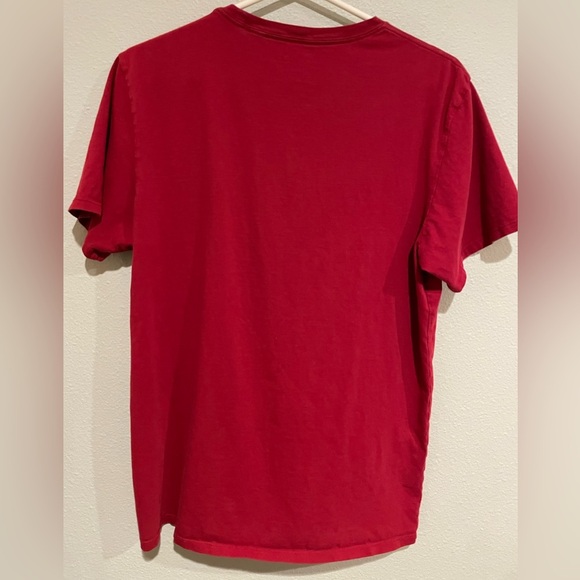 Red Guess novelty tee shirt with horse print. Size M - Picture 6 of 6
